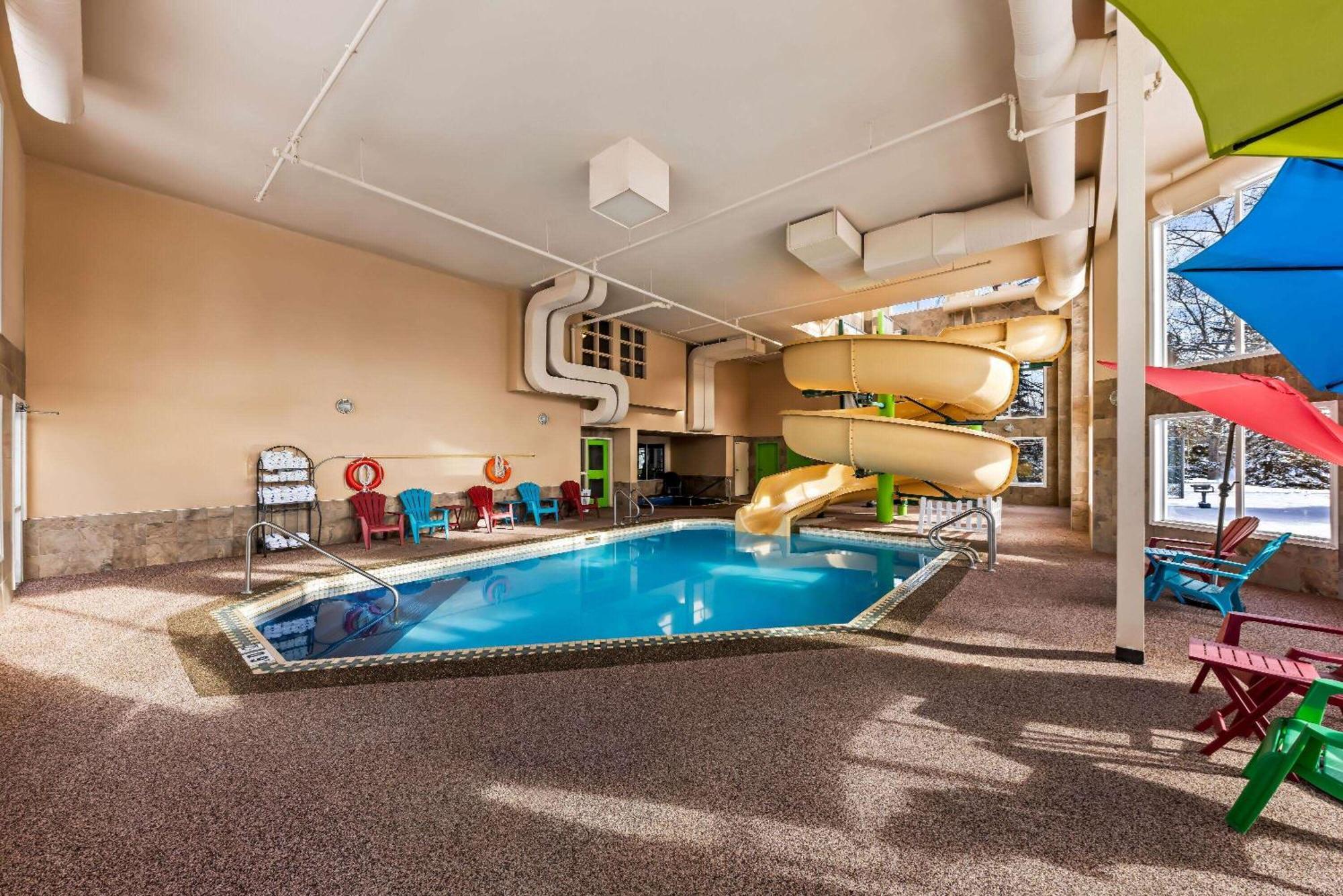Wingate By Wyndham Calgary South Hotel Exterior foto